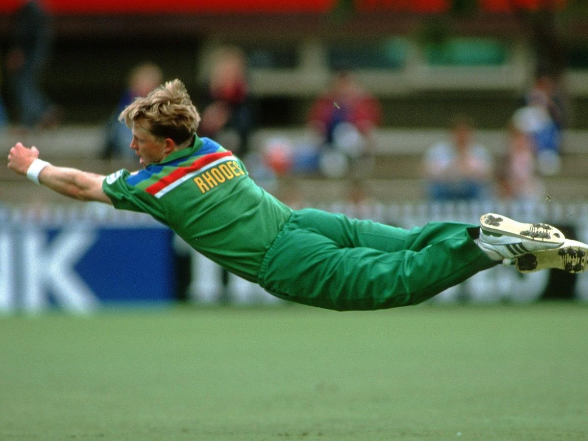 top 10 greatest fielders of all time